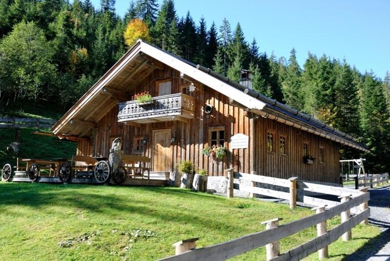 Appartment Scheiber ลีโอกัง ภายนอก รูปภาพ