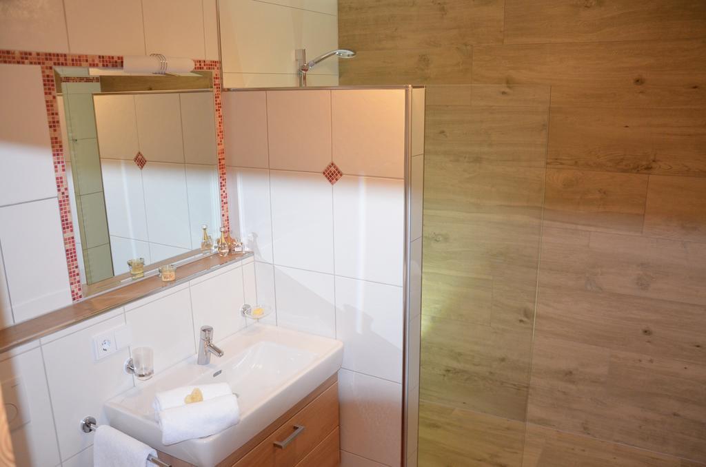 Appartment Scheiber ลีโอกัง ภายนอก รูปภาพ